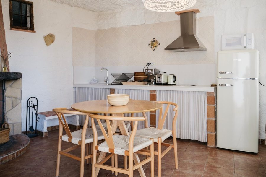 Cave kitchen